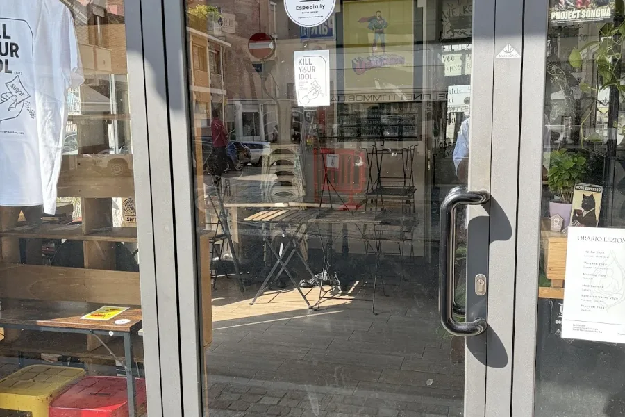 Especially Coffee Roaster — interni della caffetteria