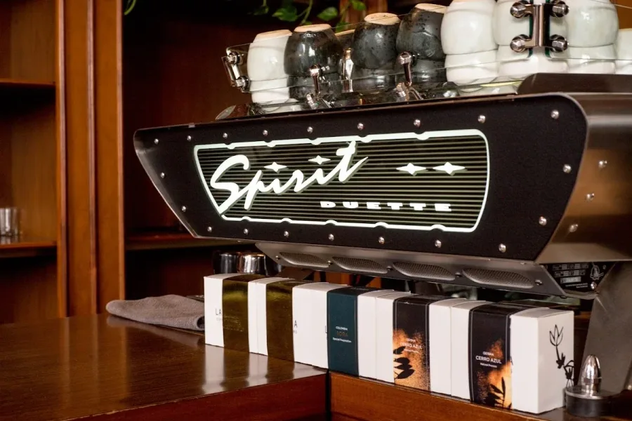 parallels café — café interior
