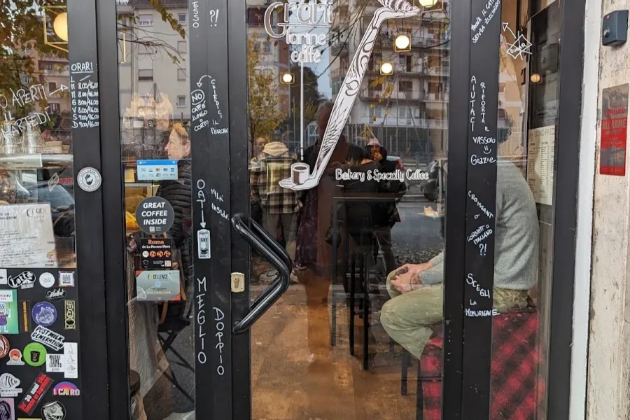 Grani Farine e Caffè — інтер’єр кав’ярні