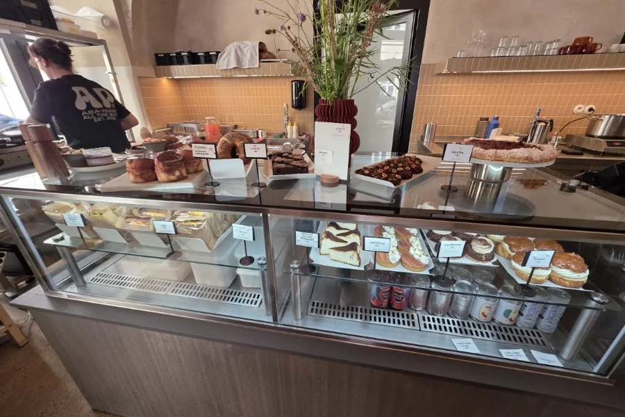 Alma Café — interiér kavárny