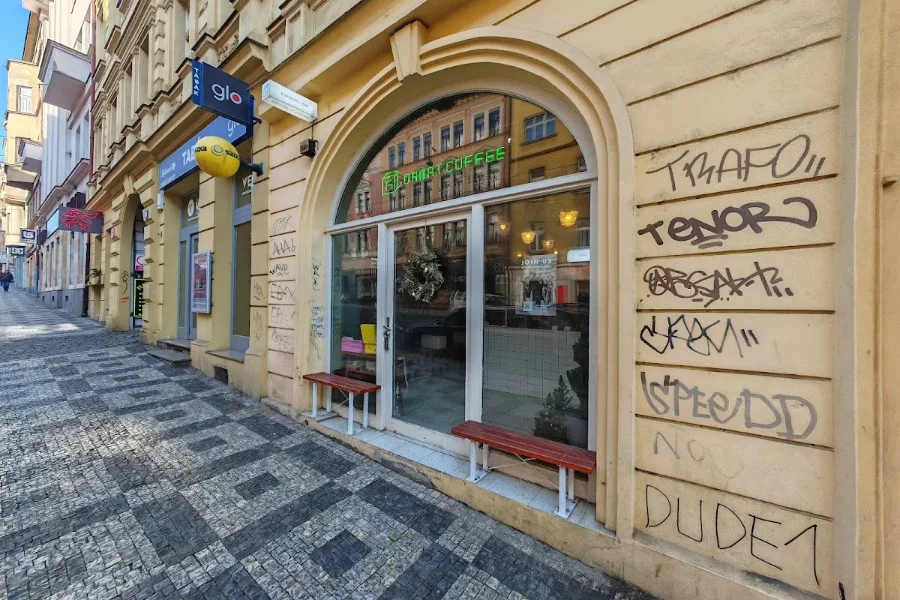 format.coffee — interiér kavárny
