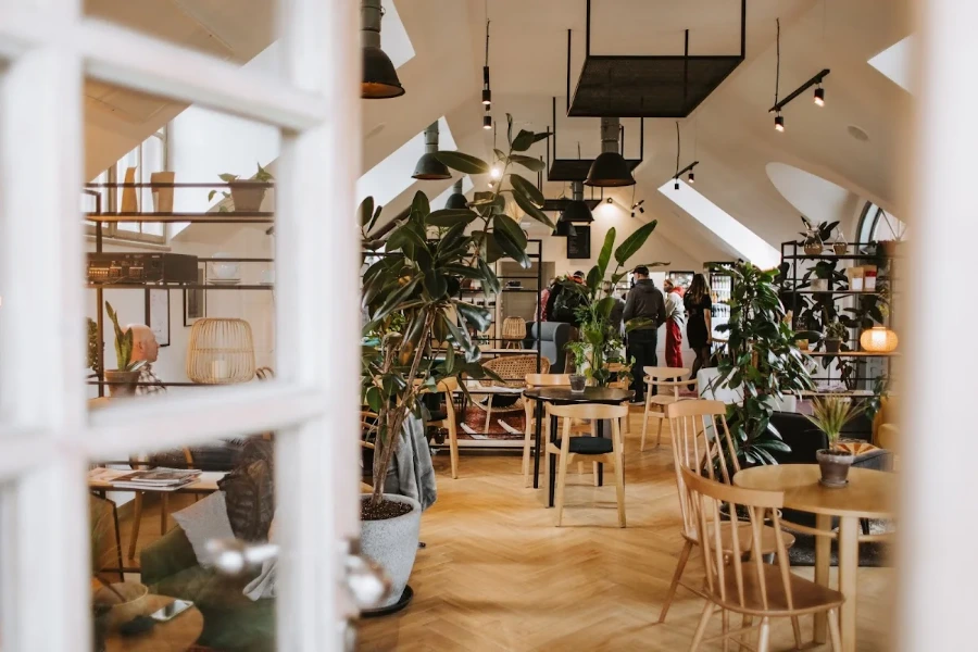 PROPER COFFEE Palarnia Kawy - kawiarnia — café interior