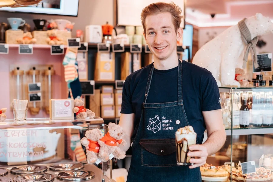 The White Bear Coffee Białystok Żelazna — wnętrze kawiarni
