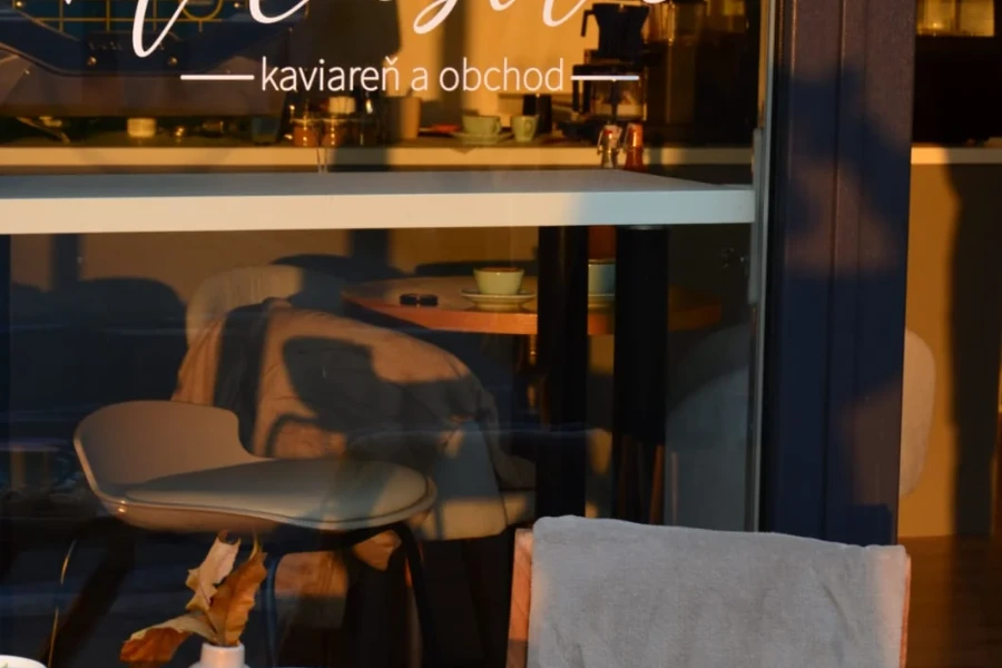 Nasha kaviareň — interiér kaviarne
