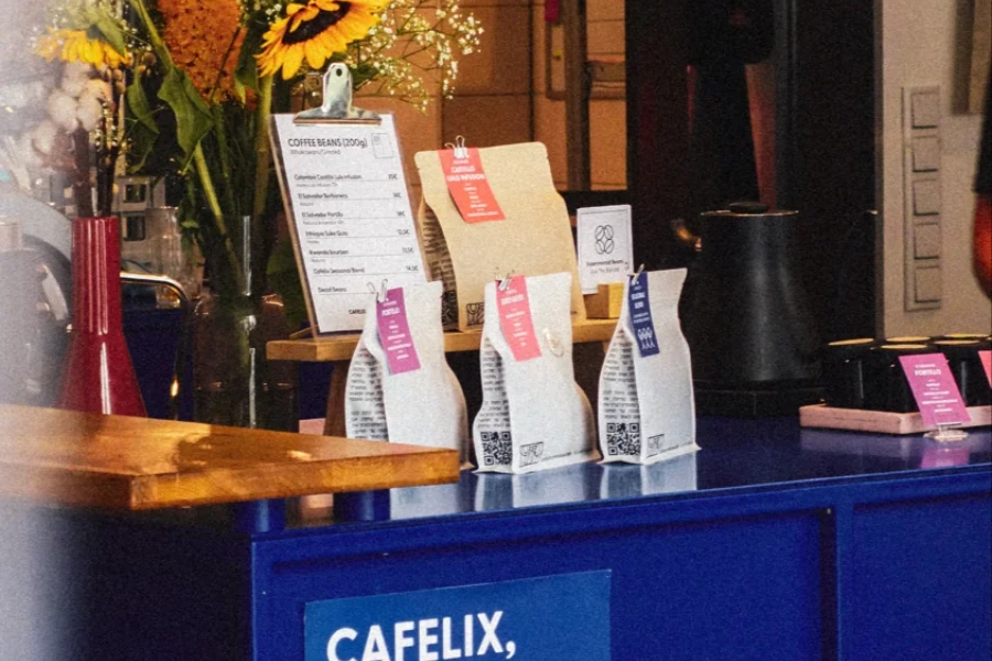 Cafelix Coffee Roasters — Innenraum des Cafés