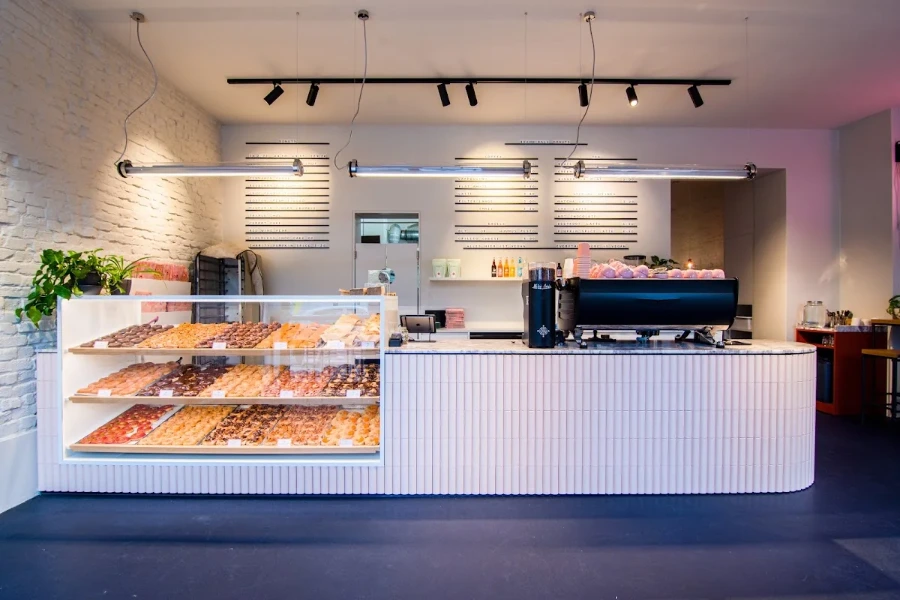 Brammibal's Donuts (Maybachufer) — café interior