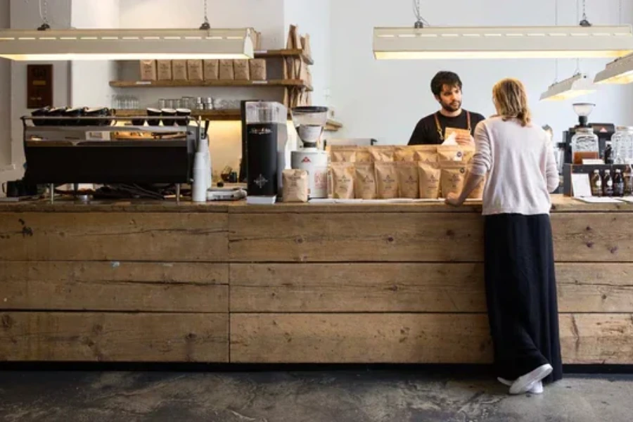 THE BARN Schönhauser Allee Café — Innenraum des Cafés
