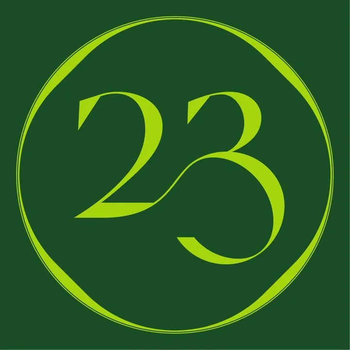 drei&zwanzig logo