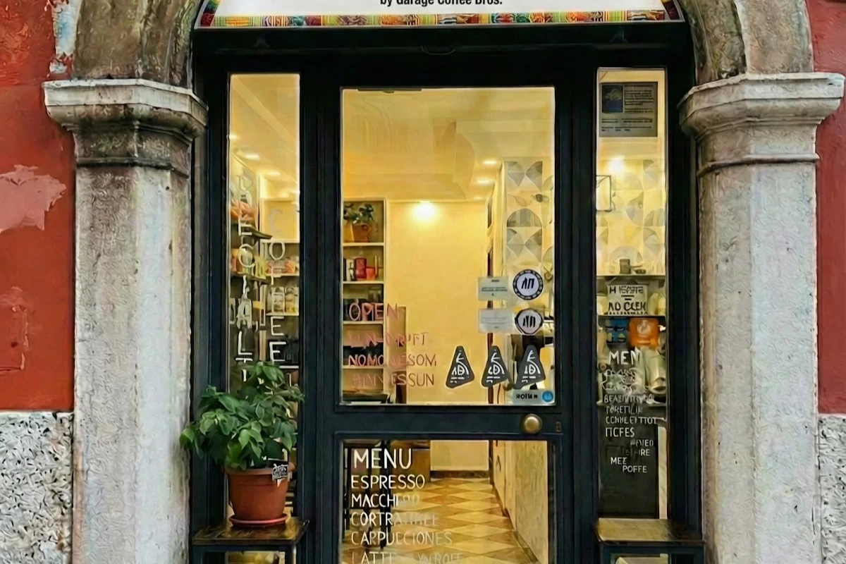 BASƎ - Verona by Garage Coffee Bros. — обсмажувальня
