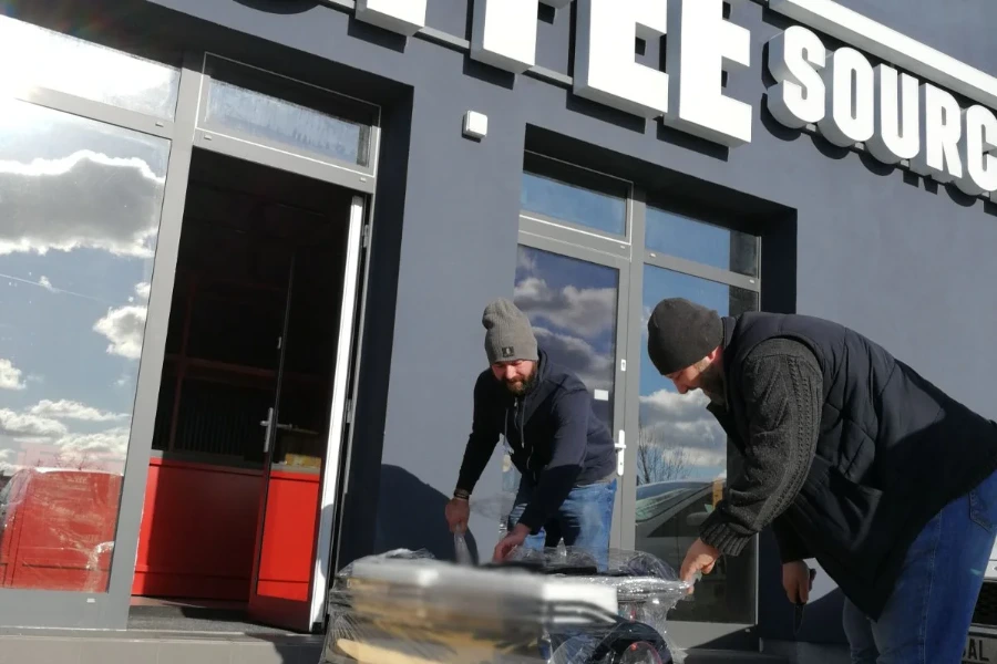 Coffee Source nonstop 24/7 prodejna výběrové kávy — roastery
